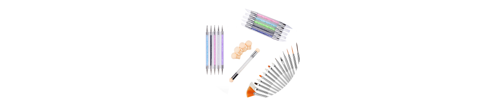 Pennelli Nail: Strumenti di Precisione per Nail Art Impeccabile
